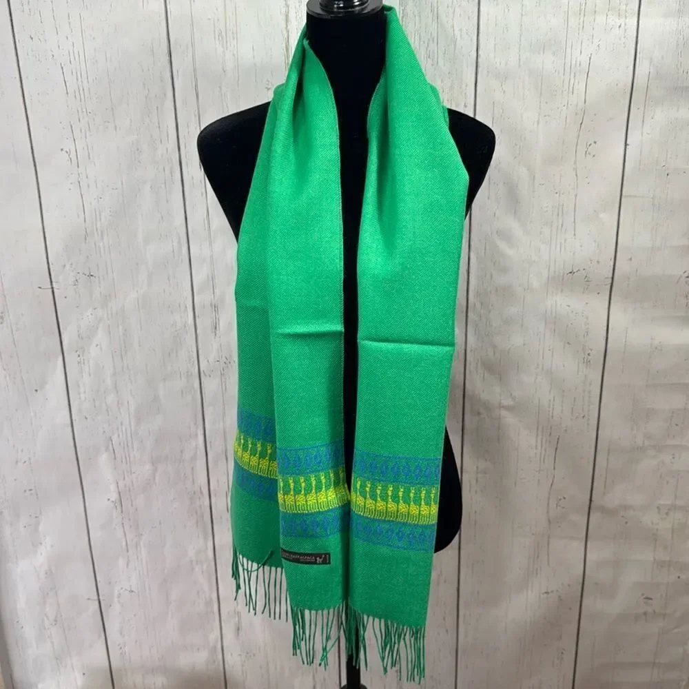 Baby Alpaca 100% Fringe Luxurious Soft Cozy Handmade Knit Kelly Green Scarf
